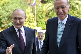 Les présidents russe Vladimir Poutine et turc Recep Tayyip Erdogan lors de leur rencontre lundi à Sotchi.